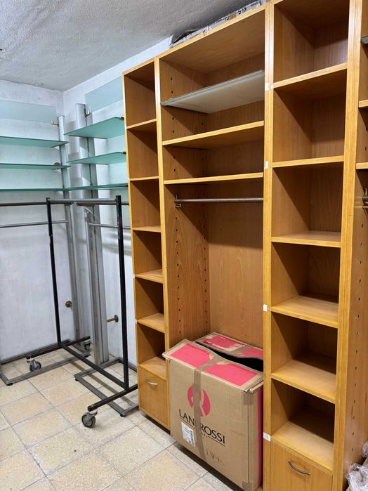 Móveis de loja, vitrines e expositores