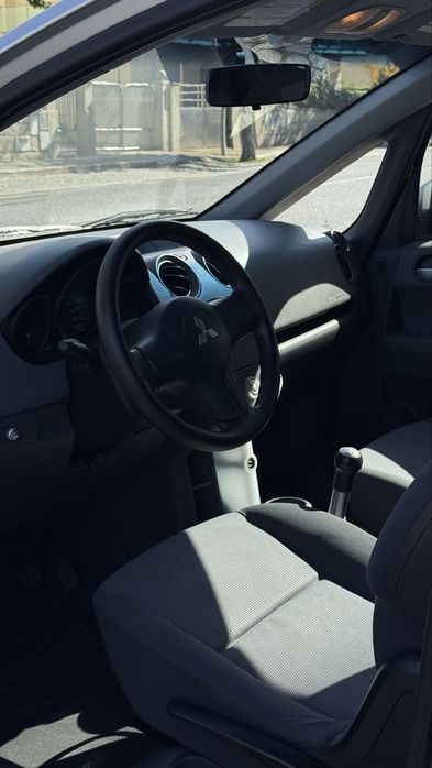 Vendo ou troco Mitsubishi Colt APENAS 130.000km