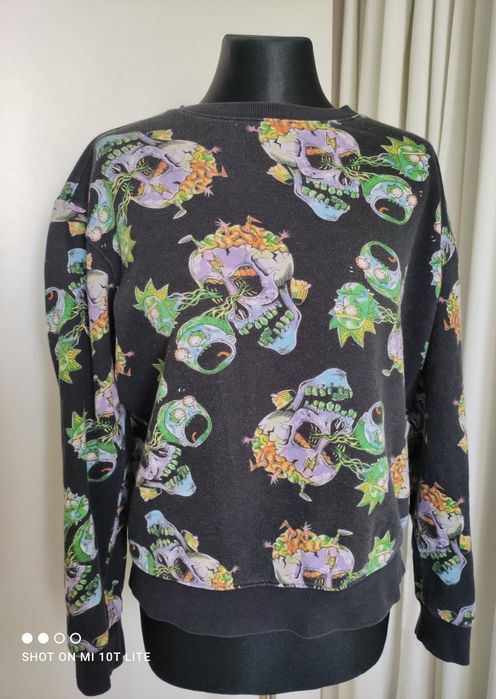 Bluza oversize z aplikacją czaszek
