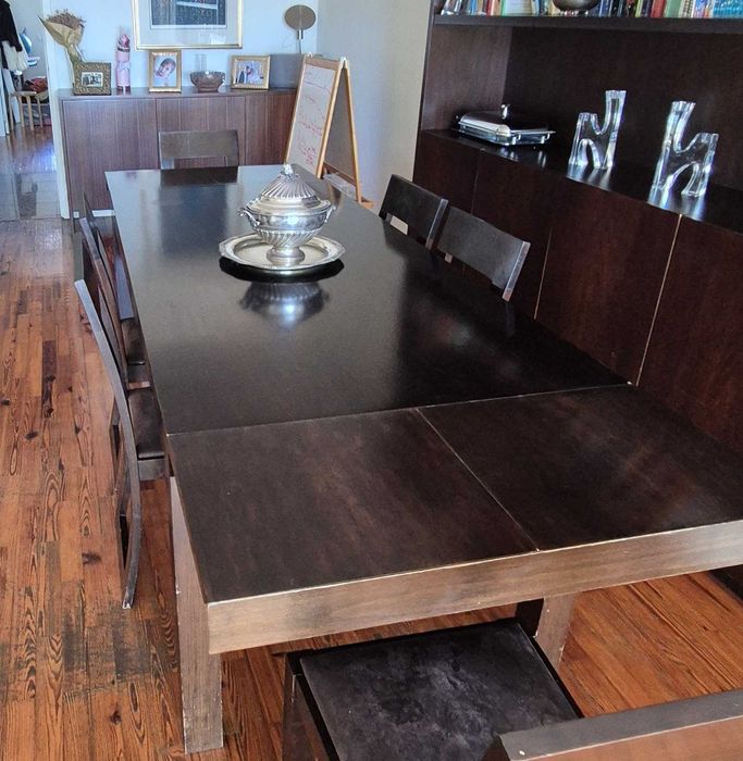 Mesa de Sala de Jantar e 8 cadeiras