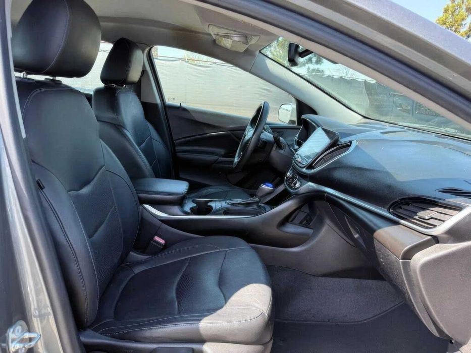 Chevrolet Volt Premier      2017