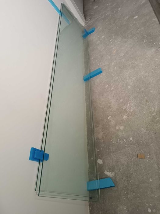 Sprzedam szyby prysznicowe