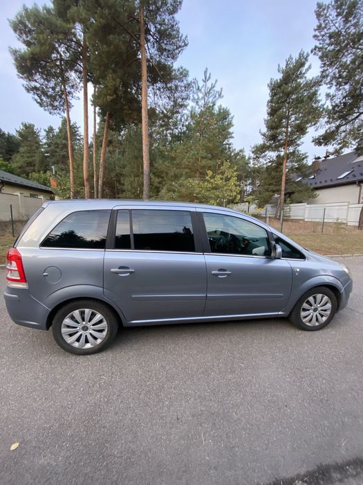 Opel Zafira B 1.7 дизель