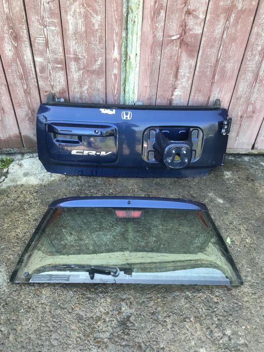 Задня кришка багажника зі склом Honda CR-V 1997-2001 роки