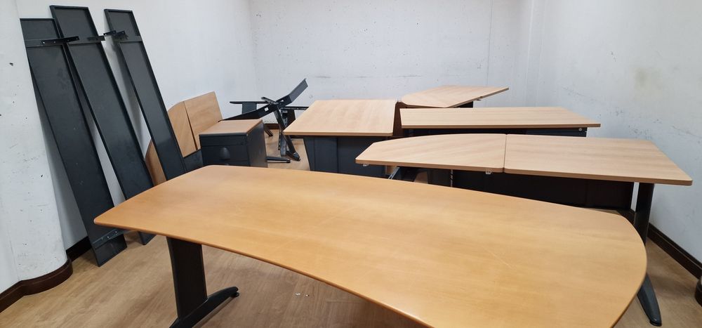 Complete office with embroidery hoop64585699183747124