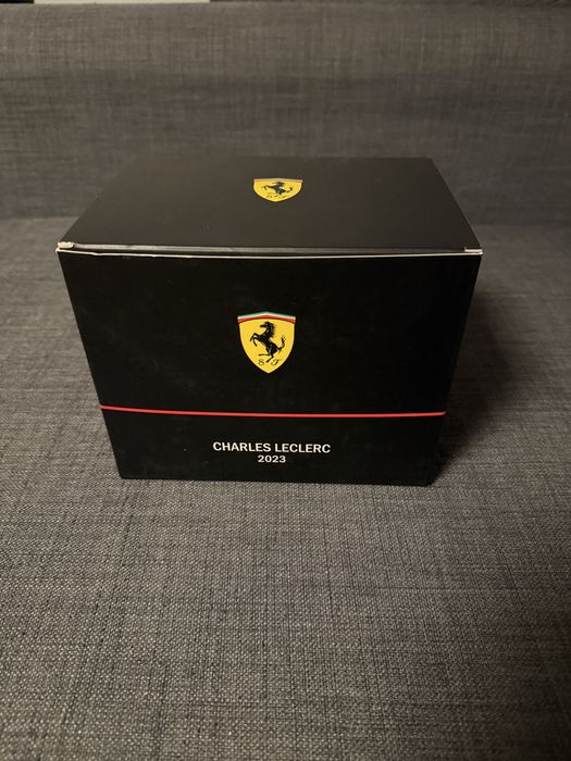 F1 Charles Leclerc Kask Kolekcjonerski Ferrari 2023 w skali 1:2