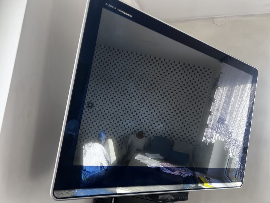 Telewzor Sharp 42 cale Aquos Quattrron