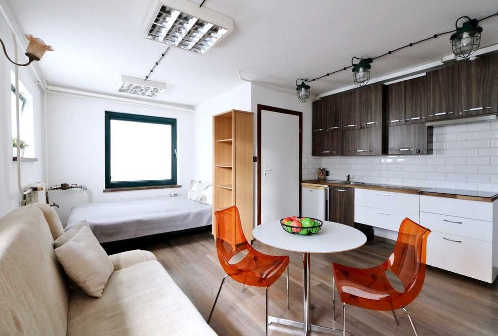 Kawalerka w kameralnym budynku na Zaciszu