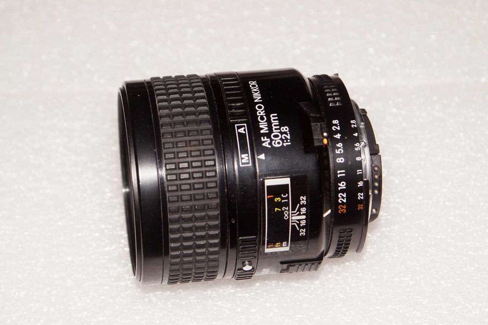 nikon 60mm 28 - Купити електроніку - Ціни на OLX.ua