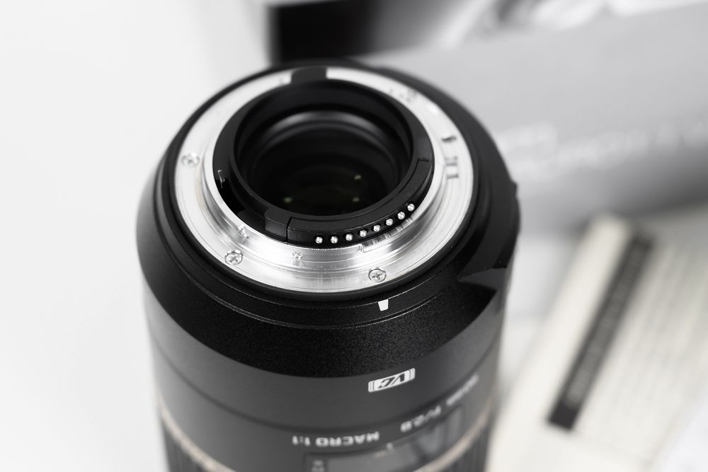 Макро объектив Tamron SP 90mm для nikon f2.8 1:1  macro VC USD Di made