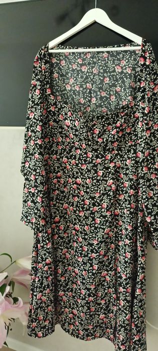 Гарна  святкова сукня батал