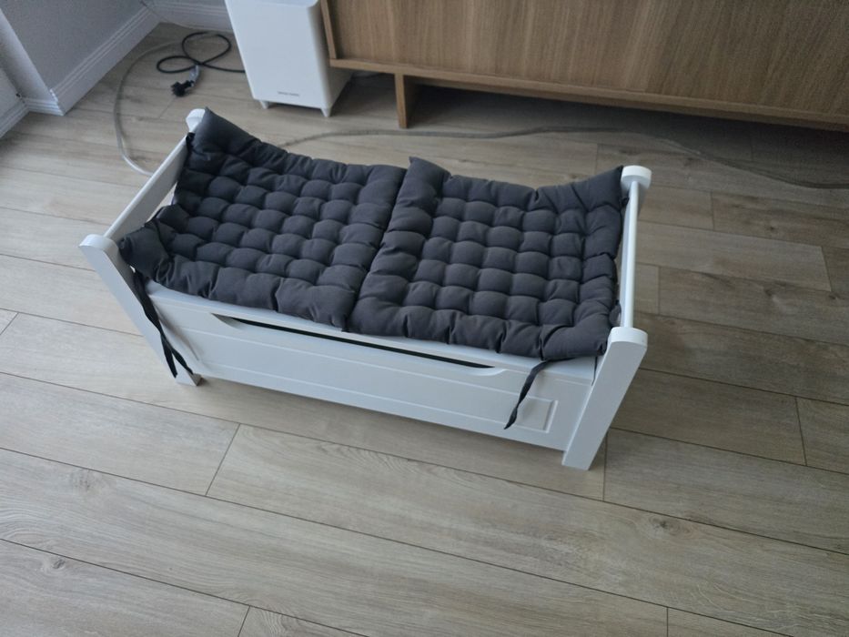 Szafka z siedziskiem