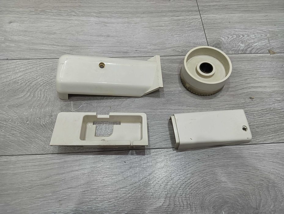 Dekielek klapka zasłonka koło pasowe łucznik 877 Maszyna do szycia