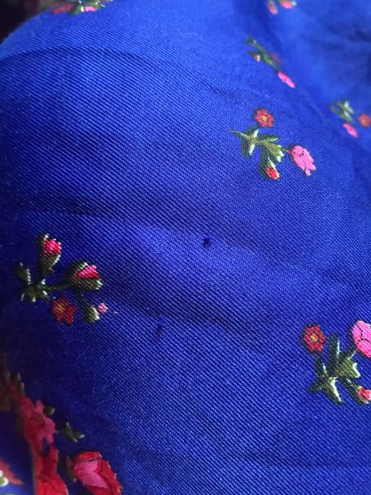 Chusta FOLK w kwiaty niebieska