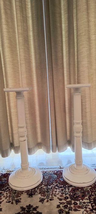 Drewniane stojaki pod satelitki