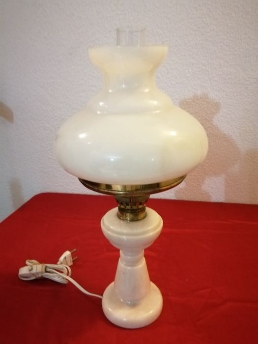 Candeeiro de mesa marmore e vidro