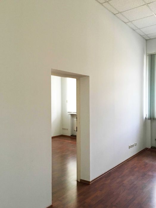 Сдам в долгосрочную аренду 3х комнатный кабинет(20+20+20)