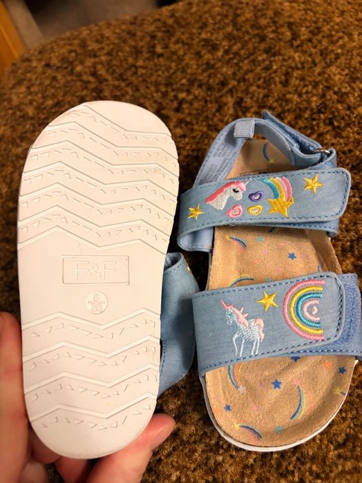 Босоніжки дитячі розмір 26