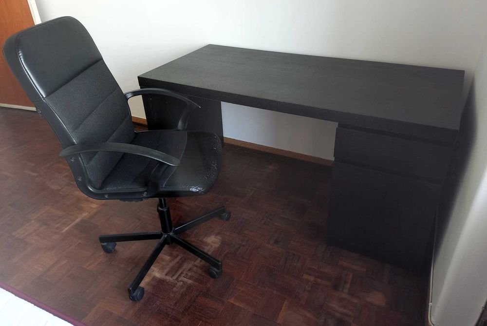 Secretária IKEA Impecável e Super Barata