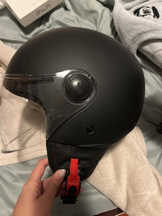 Capacete preto fosco