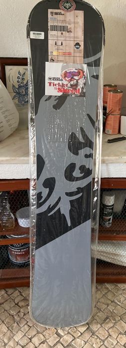 Prancha Snowboard Never Summer Warlock
