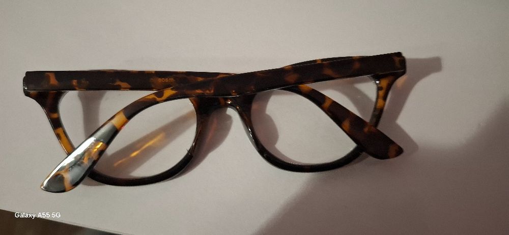 Modne okulary zerówki