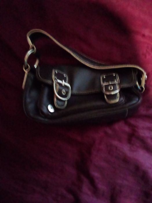 Продам часы старые в хорошем состоянии