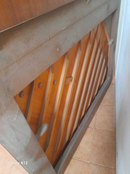 Piano Vertical Legnica (Oportunidade)