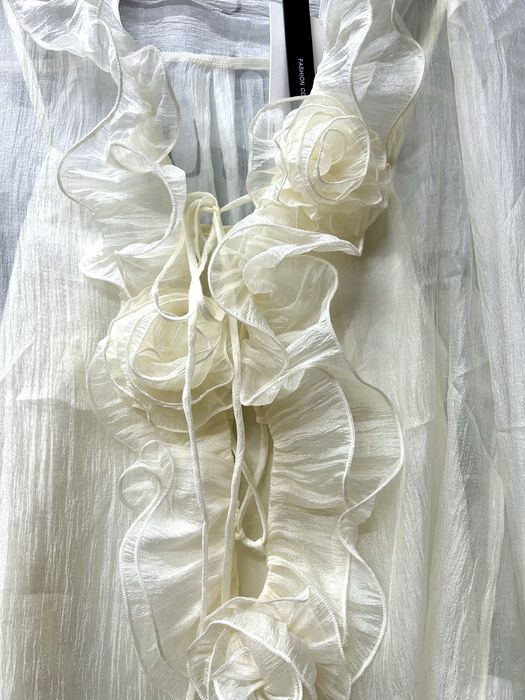 Блуза с воланами романтичная, нарядная, Италия .