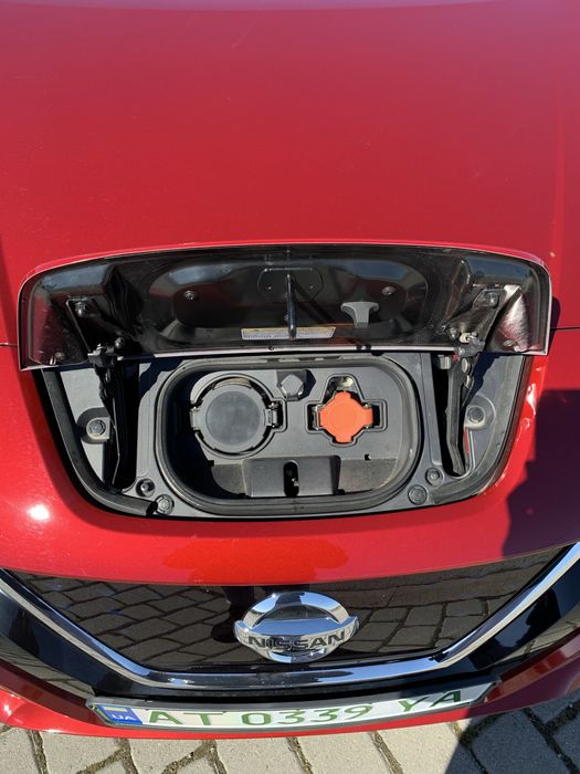 Nissan Leaf.