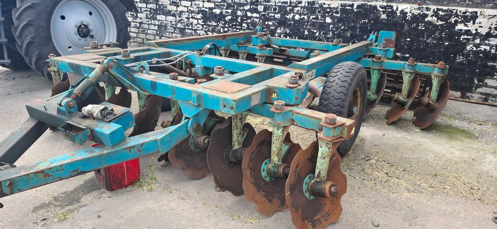 Трактор Т-150  та  навісне обладнання до нього в наявності