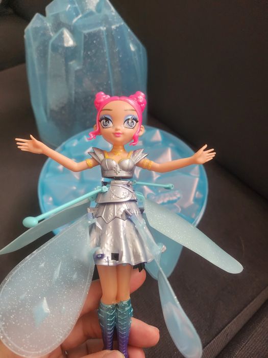 Latająca lalka wróżka Hatchimals