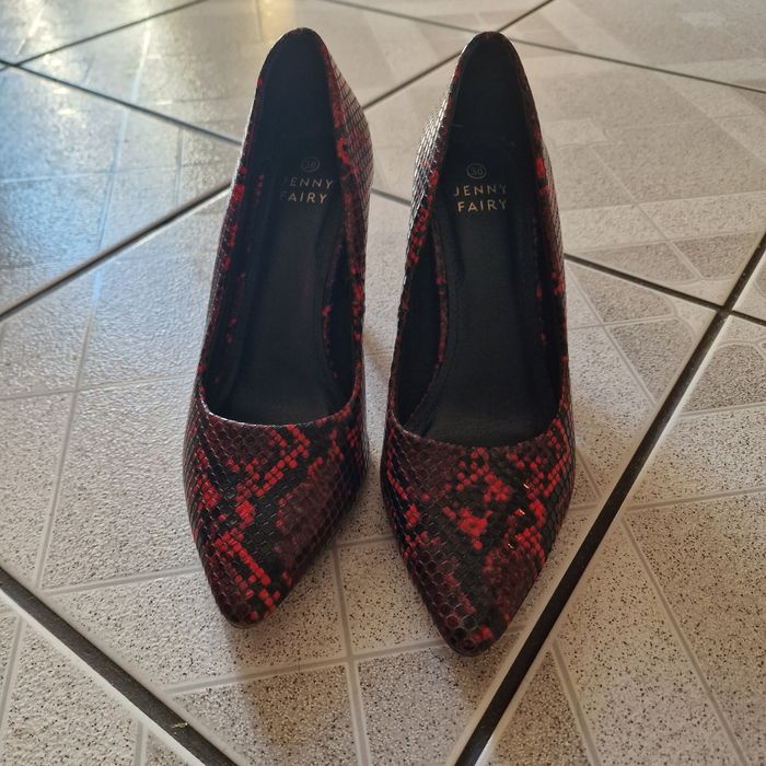 Buty damskie na szpilce