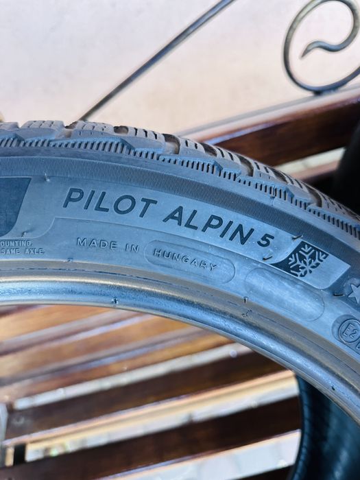 Шини зимові різноширокі 285/40 265/40 R19 (102V) Michelin Pilot Alpin 5