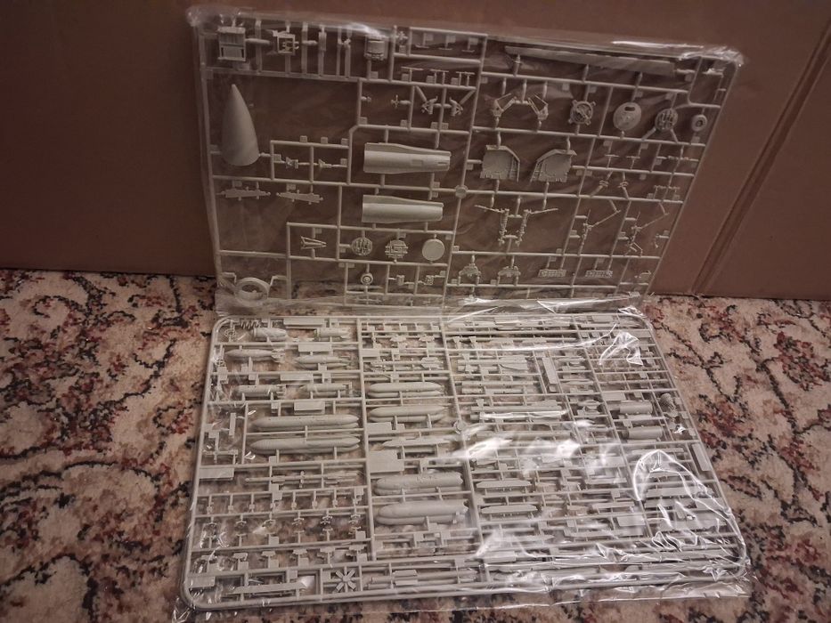 80163 Kitty Hawk, Su-27 Flanker-B