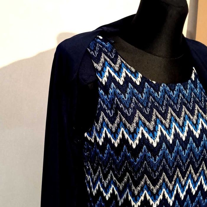 Wizytowa sukienka z wdziankiem r. 44/46