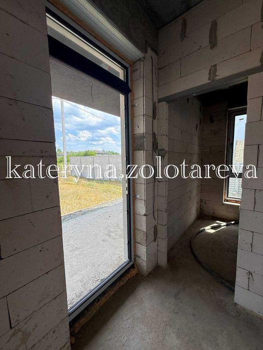Продам  дом 108м2 в начале Большой Даниловки в коттеджном поселке с участком 10 соток!