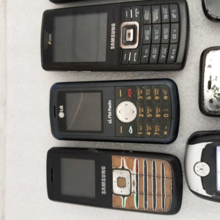 Одним лотом= 570 грн!. Кнопочные телефоны.