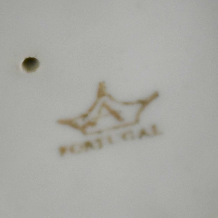 Castiçal em porcelana Artibus com dourados