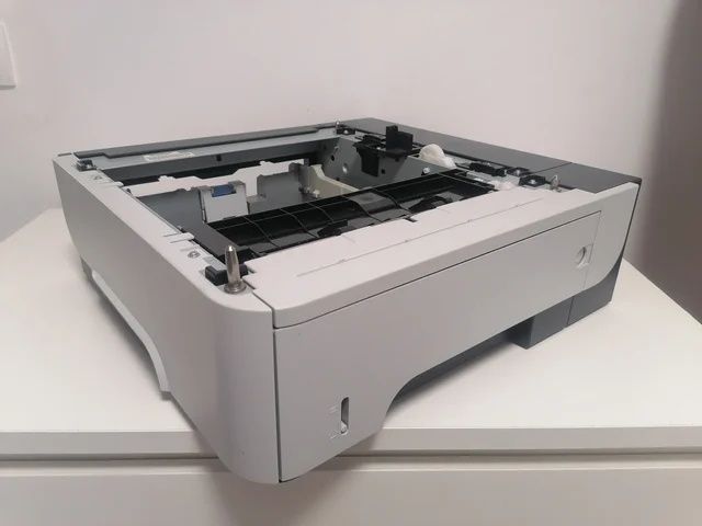 Tabuleiro HP LaserJet M525 CE530A