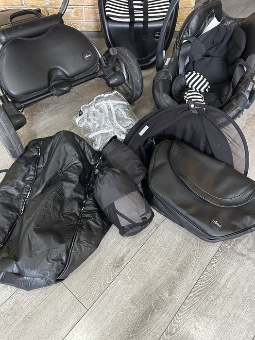 Дитяча коляска 3 в 1