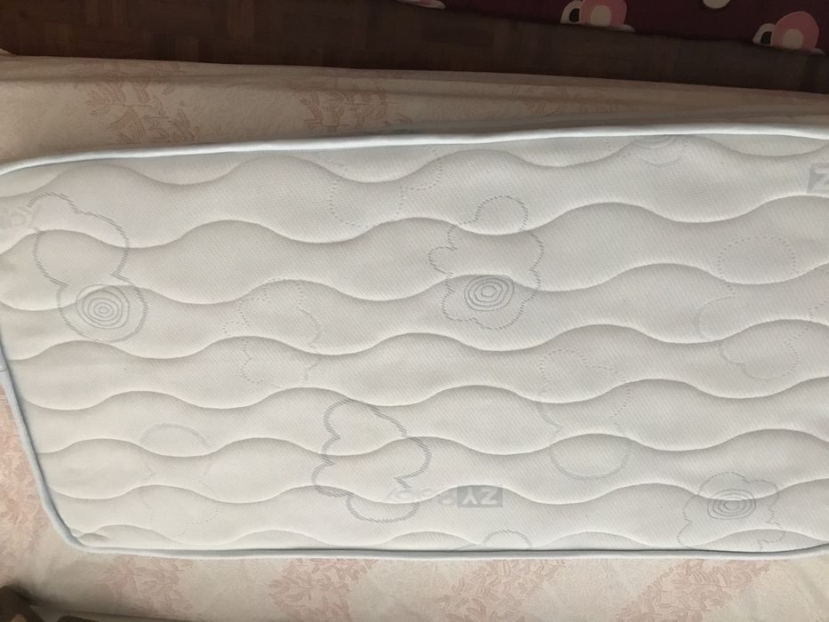 Colchão + protetores de berço novo