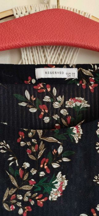 Bufiaste rękawy Reserved w kwiaty