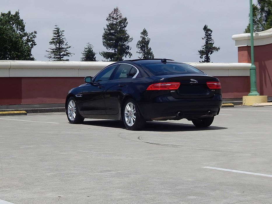 Jaguar XE 25t      2018