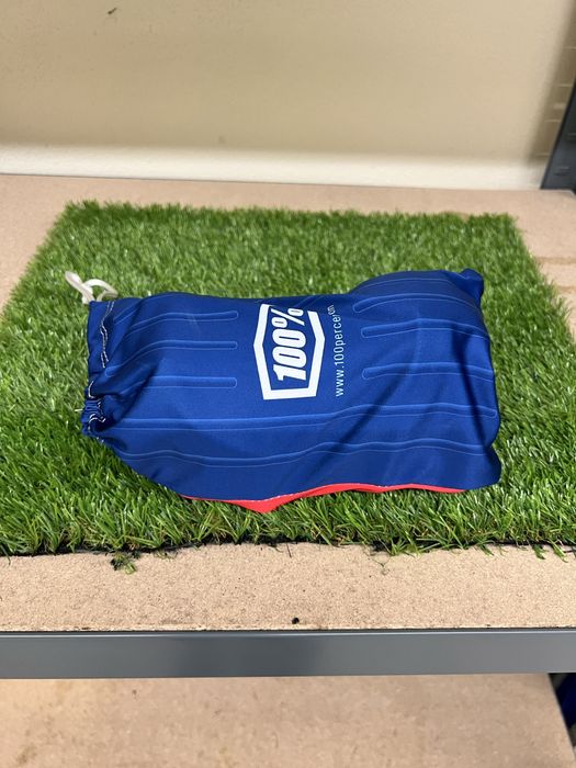 Oculos 100% accuri 2