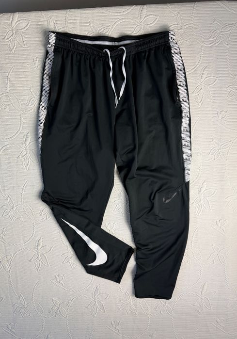 Spodnie Nike Dresy Swoosh Logo Size: XL 144