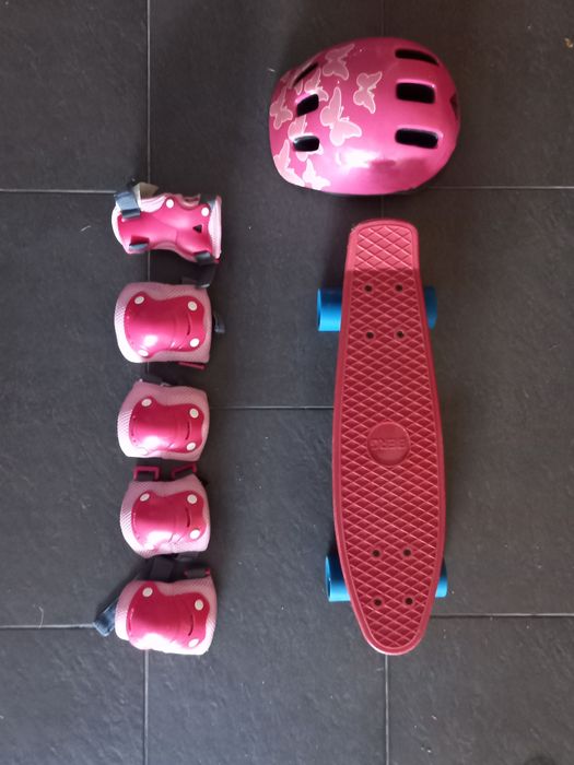 Skate para criança (menina) + capacete + proteções