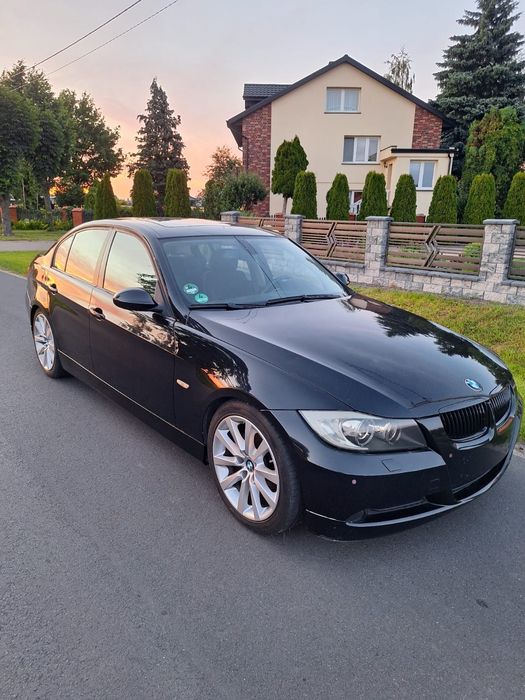BMW E90 320i  xenon