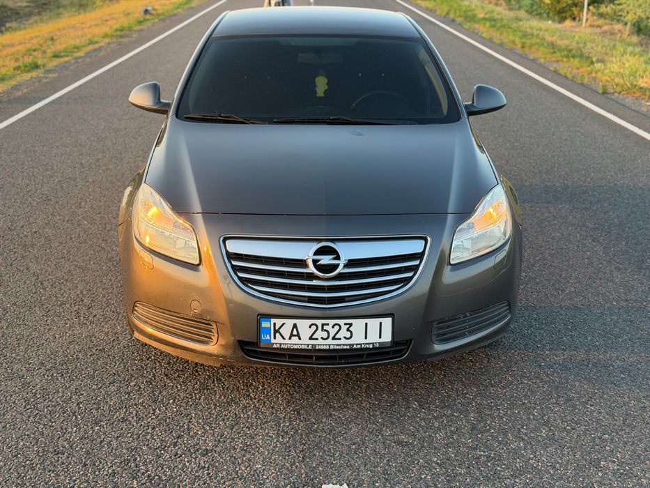 Продам Opel INSIGNIA