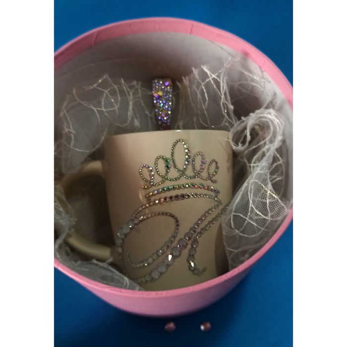 Гарантия. Именная чашка в стразах, імена чашка в стразах на подарунок.